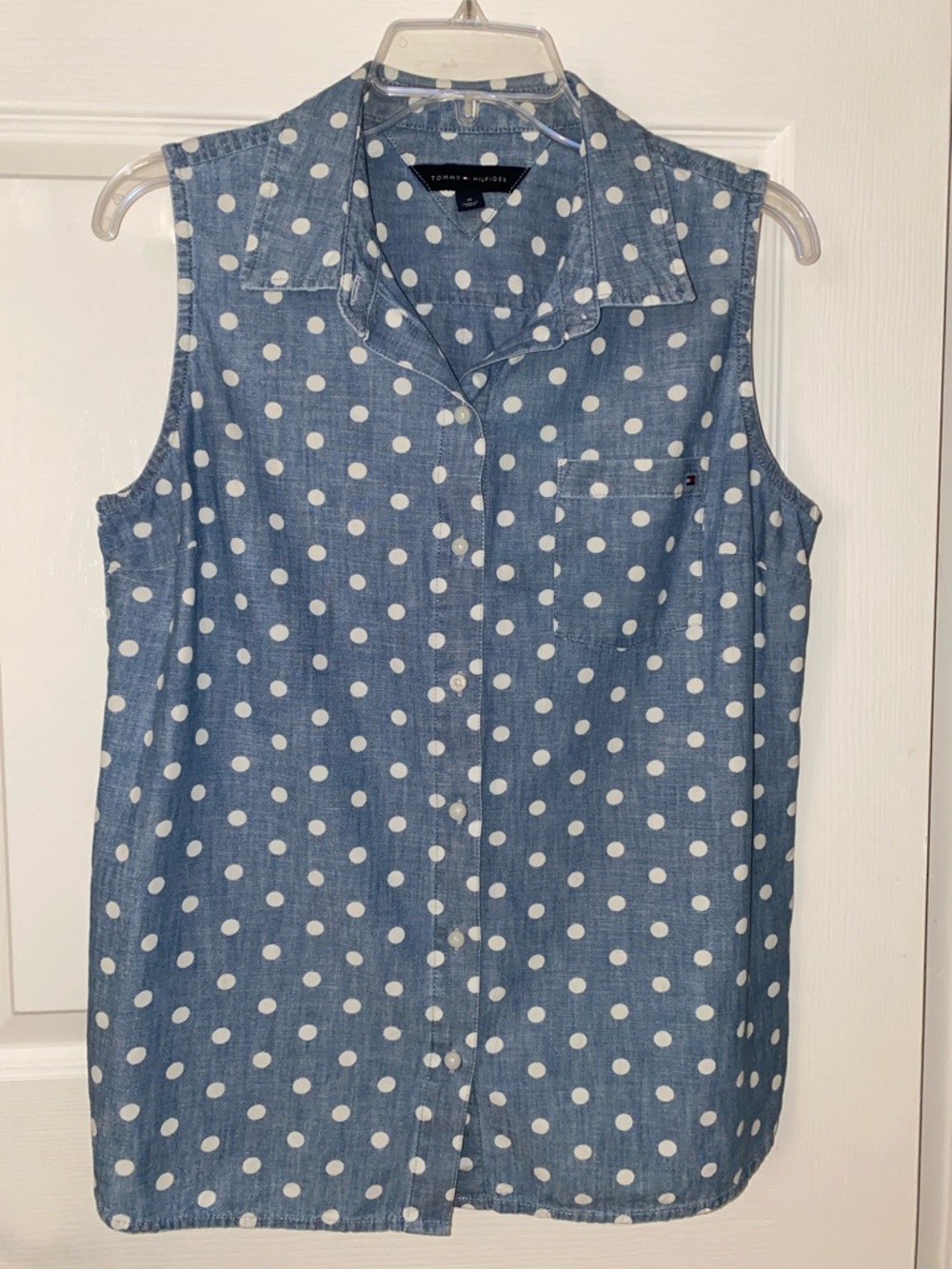 Tommy Hilfiger Blue and White Polka Dot Sleeveless Button-Down